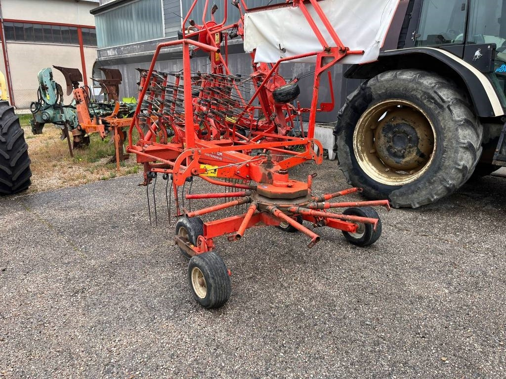 Kuhn GA 4121 G M - Faneuse: photos 2 Kuhn GA 4121 G M - Faneuse: photos 2