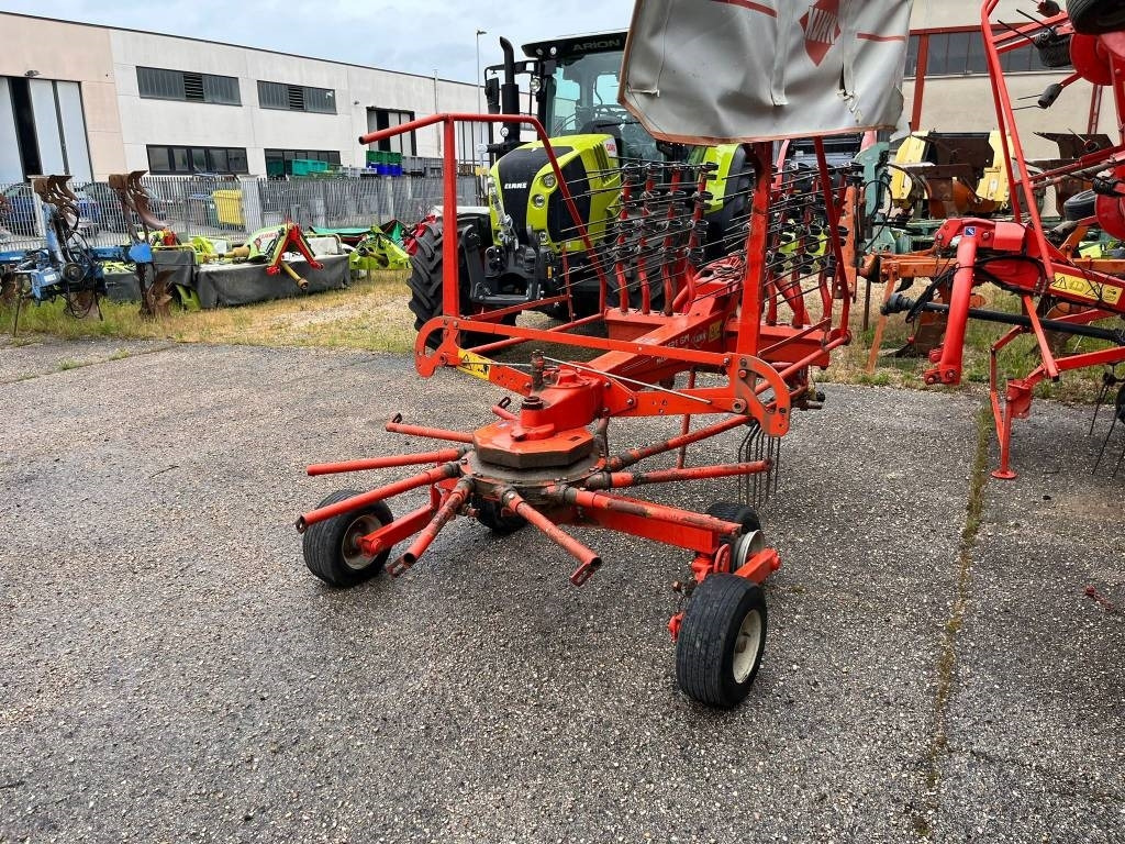 Kuhn GA 4121 G M - Faneuse: photos 3 Kuhn GA 4121 G M - Faneuse: photos 3