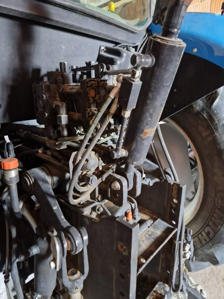 Landini 6-130 C STD - Tracteur agricole: photos 2 Landini 6-130 C STD - Tracteur agricole: photos 2