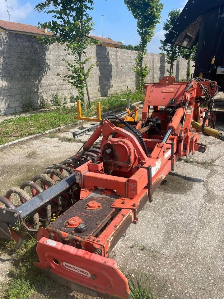 Maschio Aquila 5000  - Herse rotative: photos 1 Maschio Aquila 5000  - Herse rotative: photos 1