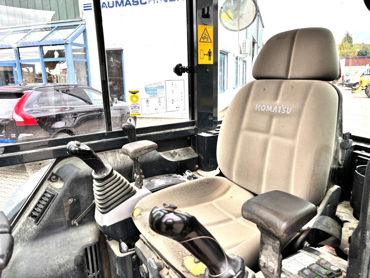 Komatsu PC30MR-3 mit Powertilt - Mini pelle: photos 4 Komatsu PC30MR-3 mit Powertilt - Mini pelle: photos 4