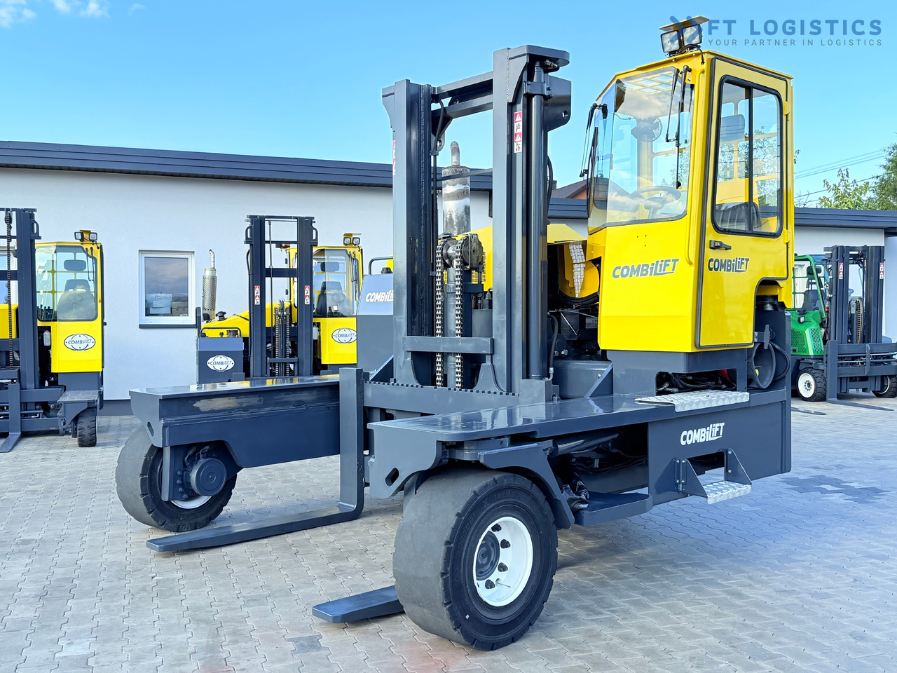 COMBILIFT C14000 / DUPLEX 3600MM / FREE-LIFT / POSITIONER - Chariot multidirectionnel: photos 2 COMBILIFT C14000 / DUPLEX 3600MM / FREE-LIFT / POSITIONER - Chariot multidirectionnel: photos 2