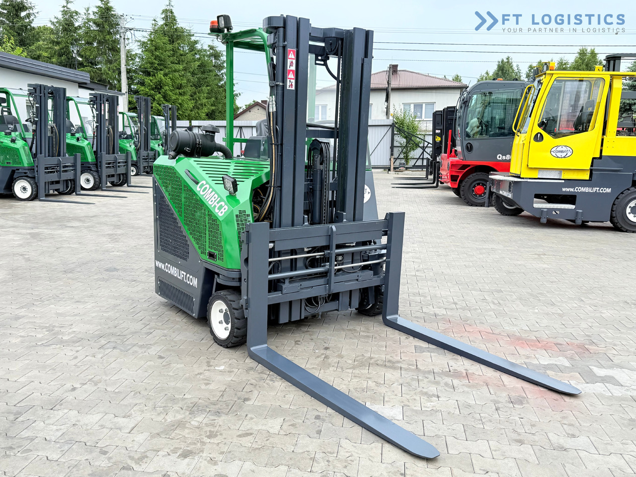 COMBILIFT CB3000 / DIESEL / TRIPLEX 4900MM / FREE LIFT / SIDESHIFT / FORK POSITIONER / 1500MM FORKS / LIKE NEW - Chariot multidirectionnel: photos 5 COMBILIFT CB3000 / DIESEL / TRIPLEX 4900MM / FREE LIFT / SIDESHIFT / FORK POSITIONER / 1500MM FORKS / LIKE NEW - Chariot multidirectionnel: photos 5