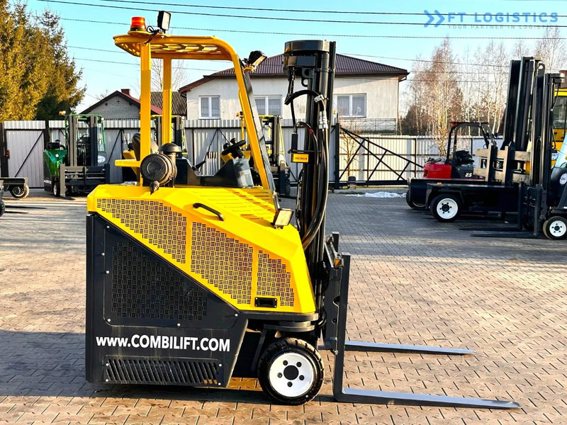 Chariot multidirectionnel Combilift C3000CB / LPG / TRIPLEX - 4900MM / LPG / FREE LIFT / FORK POSITIONER C3000CB / LPG / TRIPLEX - 4900MM / LPG / FREE LIFT / FORK P: photos 6 Chariot multidirectionnel Combilift C3000CB / LPG / TRIPLEX - 4900MM / LPG / FREE LIFT / FORK POSITIONER C3000CB / LPG / TRIPLEX - 4900MM / LPG / FREE LIFT / FORK P: photos 6