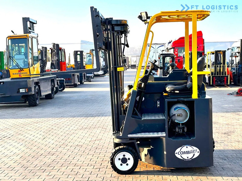 Chariot multidirectionnel Combilift C3000CB / LPG / TRIPLEX - 4900MM / LPG / FREE LIFT / FORK POSITIONER C3000CB / LPG / TRIPLEX - 4900MM / LPG / FREE LIFT / FORK P: photos 11 Chariot multidirectionnel Combilift C3000CB / LPG / TRIPLEX - 4900MM / LPG / FREE LIFT / FORK POSITIONER C3000CB / LPG / TRIPLEX - 4900MM / LPG / FREE LIFT / FORK P: photos 11