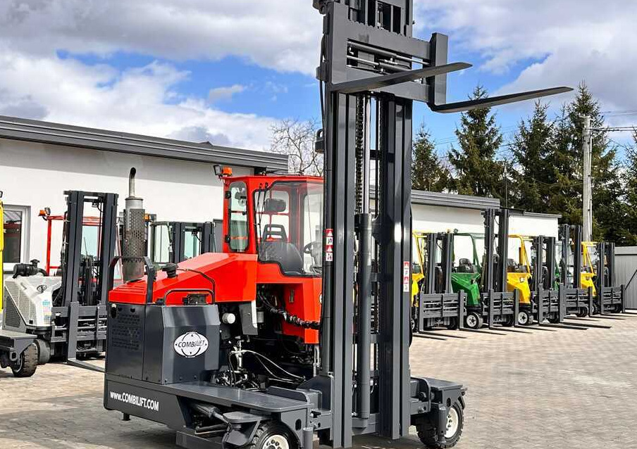 Chariot multidirectionnel Combilift C4000 / DIESEL / TRIPLEX / 8400MM / FREE LIFT / SIDESHIFT / LIKE NEW: photos 25
