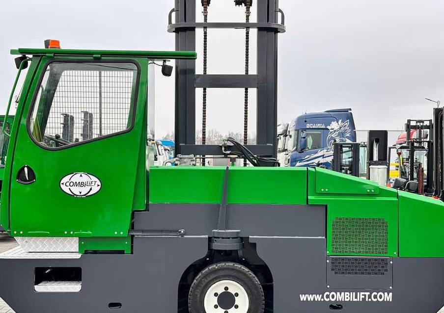 Combilift C5000SL / DIESEL / 4500MM / DUPLEX / CABIN / PLATFORMS / LIKE NEW - Chariot multidirectionnel: photos 4 Combilift C5000SL / DIESEL / 4500MM / DUPLEX / CABIN / PLATFORMS / LIKE NEW - Chariot multidirectionnel: photos 4