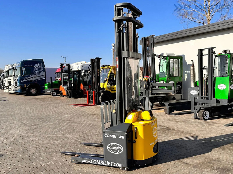 Combilift WR-4 / DUPLEX / 4.5M / 2017 / ONLY 30 MTH / LIKE NEW / 1500KG - Gerbeur: photos 1 Combilift WR-4 / DUPLEX / 4.5M / 2017 / ONLY 30 MTH / LIKE NEW / 1500KG - Gerbeur: photos 1