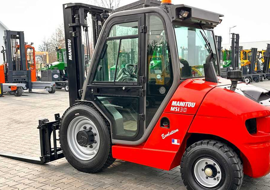 Manitou MSI30 / DIESEL / DUPLEX / 3400MM / CABIN / FORK POSITIONER / SIDE SHIFT / LIKE NEW - Chariot tout terrain: photos 4 Manitou MSI30 / DIESEL / DUPLEX / 3400MM / CABIN / FORK POSITIONER / SIDE SHIFT / LIKE NEW - Chariot tout terrain: photos 4