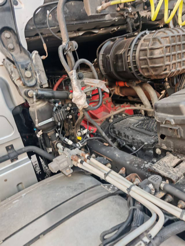 AUMAN 560HP - Semi-remorque benne: photos 2 AUMAN 560HP - Semi-remorque benne: photos 2