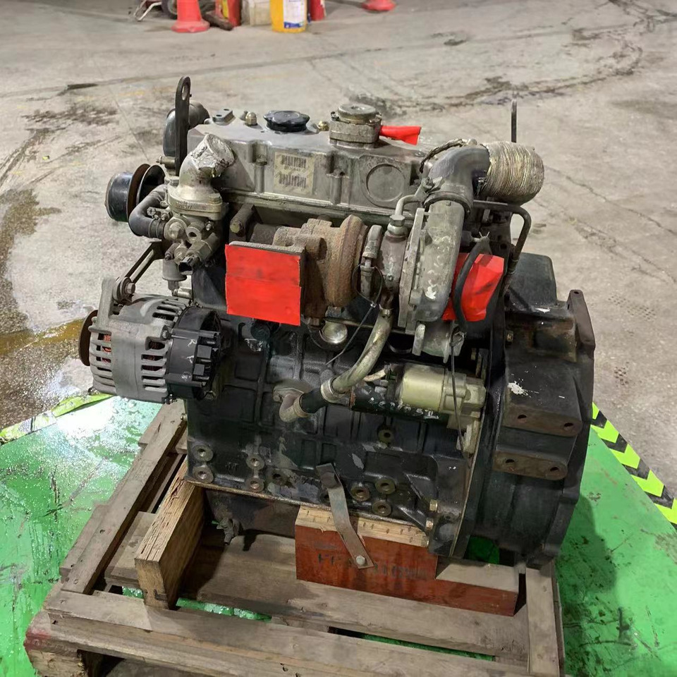 CATERPILLAR 3024C - Moteur pour Mini chargeuse: photos 2 CATERPILLAR 3024C - Moteur pour Mini chargeuse: photos 2