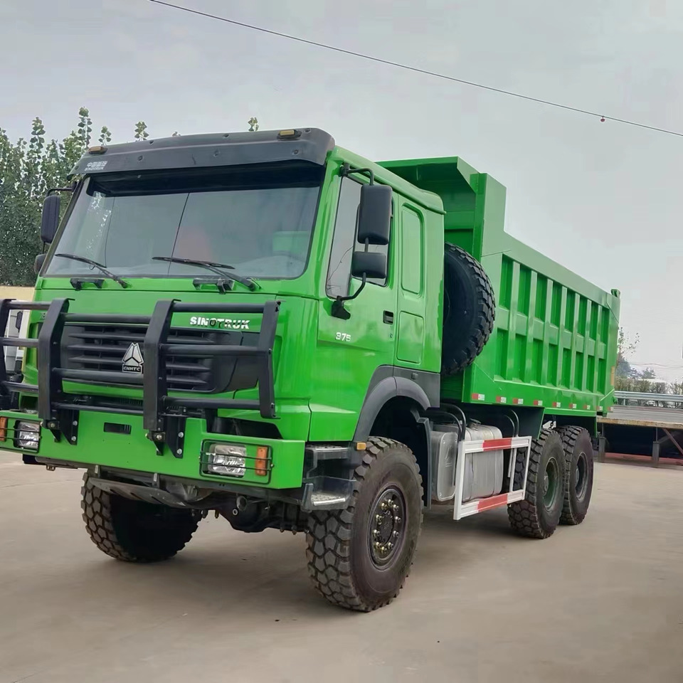 HOWO 6*6 dump truck - Camion benne: photos 2 HOWO 6*6 dump truck - Camion benne: photos 2