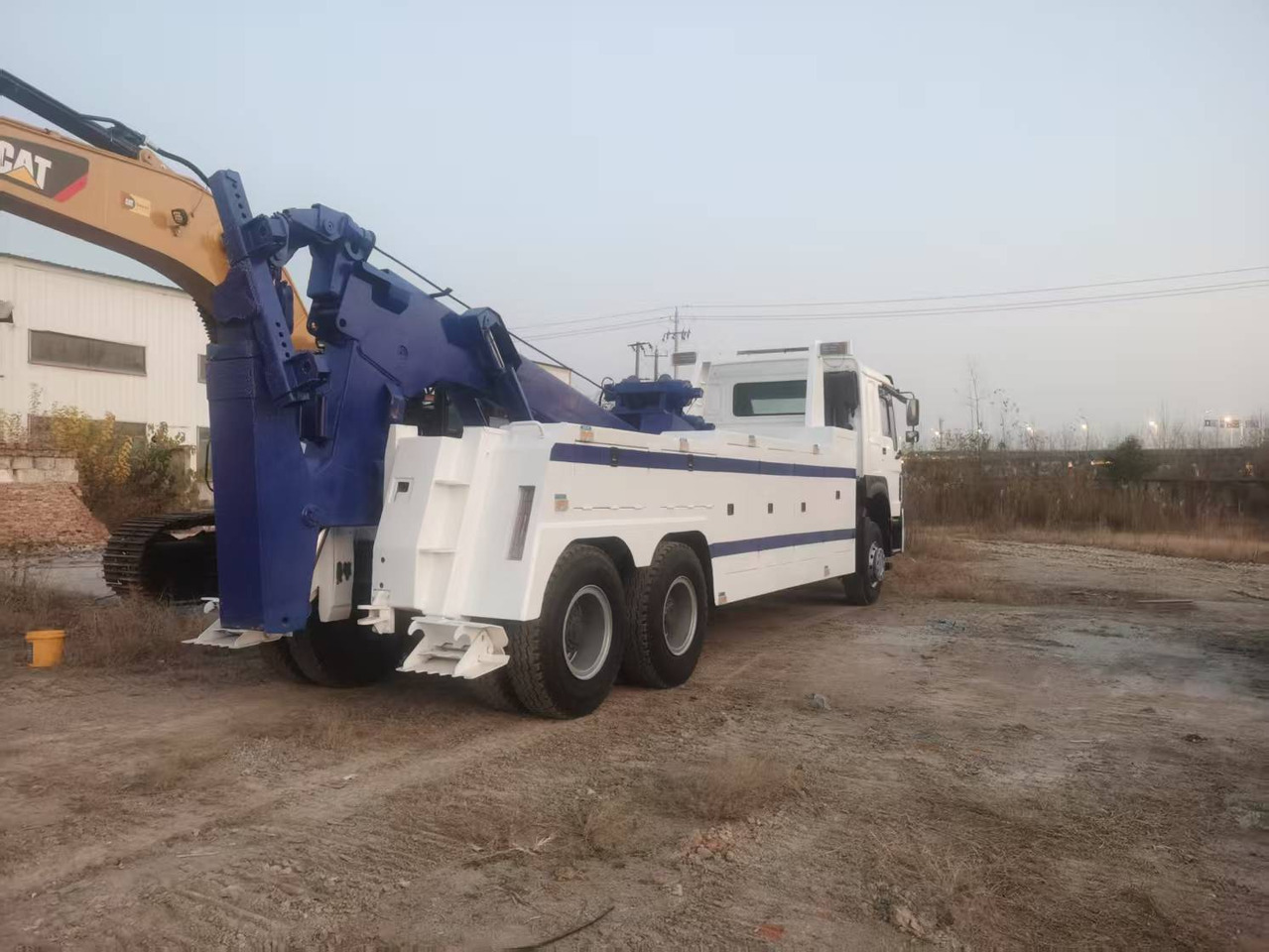 HOWO tow truck - Camion grue: photos 3 HOWO tow truck - Camion grue: photos 3