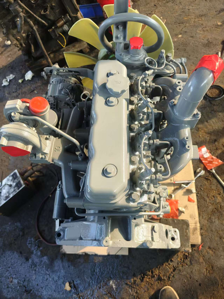 ISUZU 4BG1 - Moteur pour Autre matériel: photos 1 ISUZU 4BG1 - Moteur pour Autre matériel: photos 1
