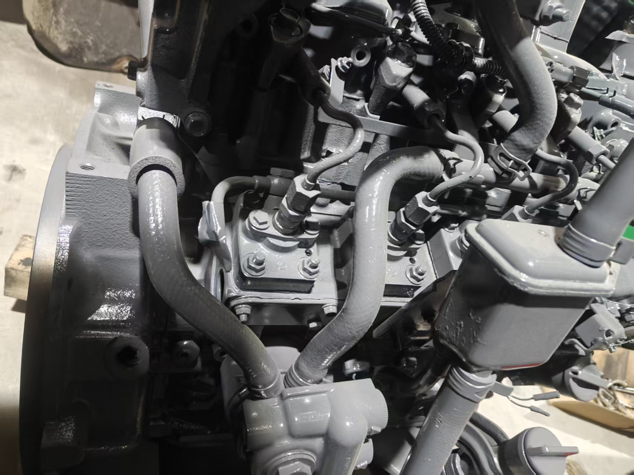 KOMATSU 4LE2 - Moteur pour Mini pelle: photos 5 KOMATSU 4LE2 - Moteur pour Mini pelle: photos 5