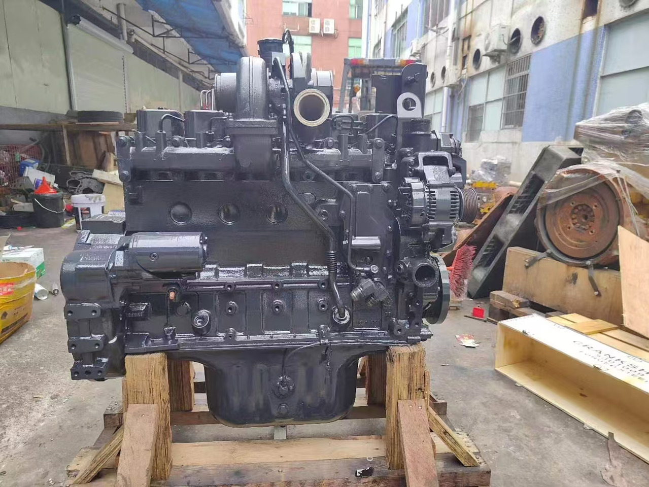 KOMATSU 6D102 - Moteur pour Pelle: photos 1 KOMATSU 6D102 - Moteur pour Pelle: photos 1