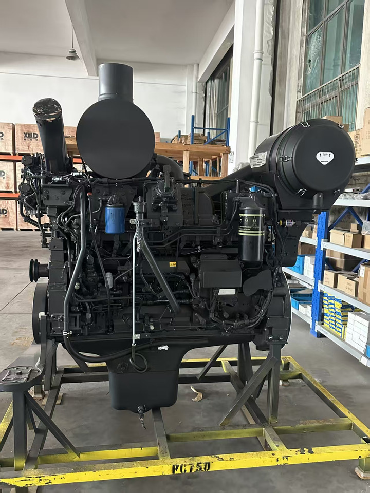 KOMATSU 6D140E-5 - Moteur pour Pelle: photos 1 KOMATSU 6D140E-5 - Moteur pour Pelle: photos 1