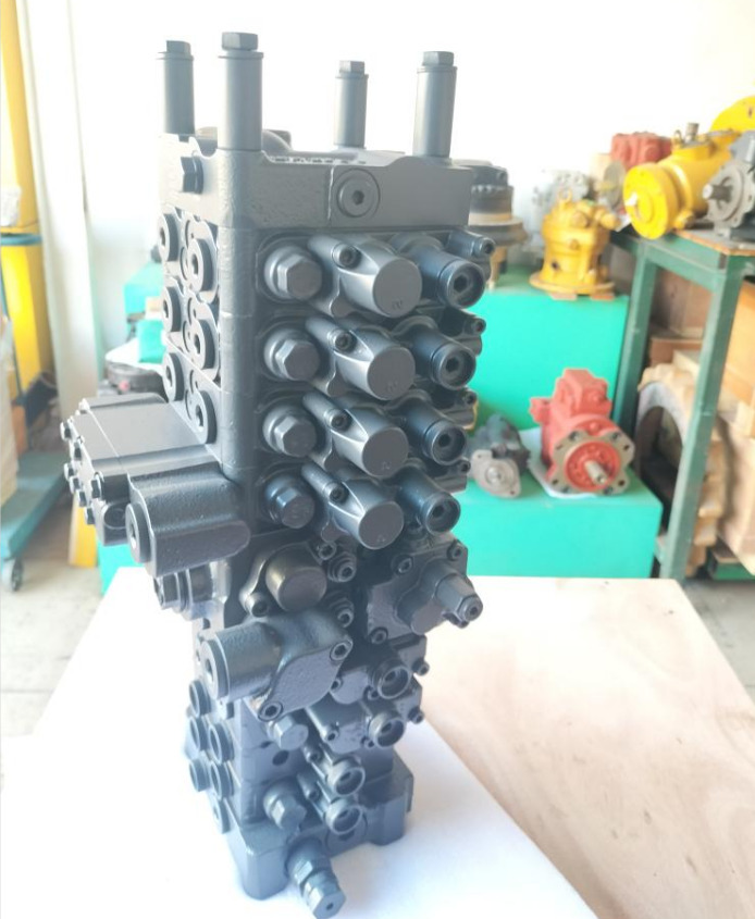 KOMATSU 723-29-51100 - Valve pour Pelle: photos 3 KOMATSU 723-29-51100 - Valve pour Pelle: photos 3