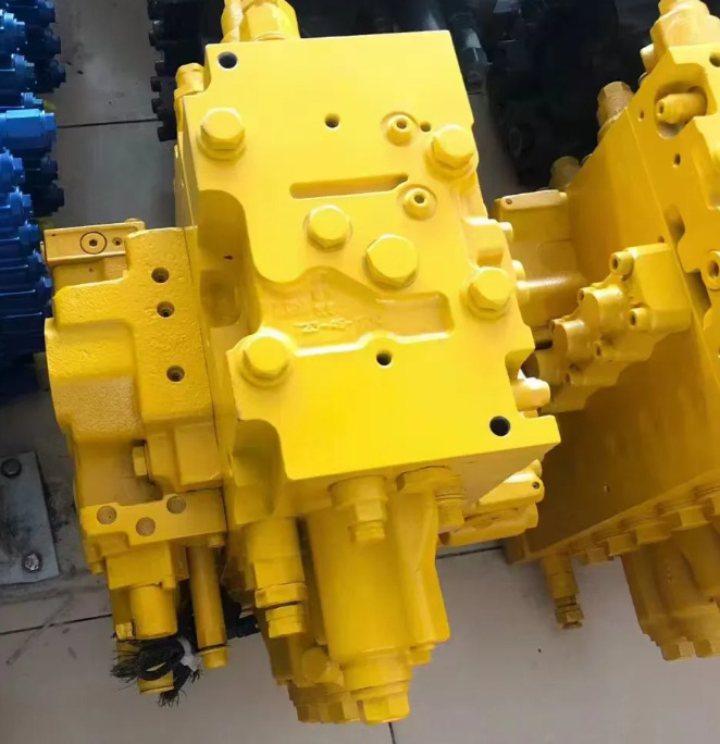 KOMATSU - Valve pour Pelle: photos 3 KOMATSU - Valve pour Pelle: photos 3