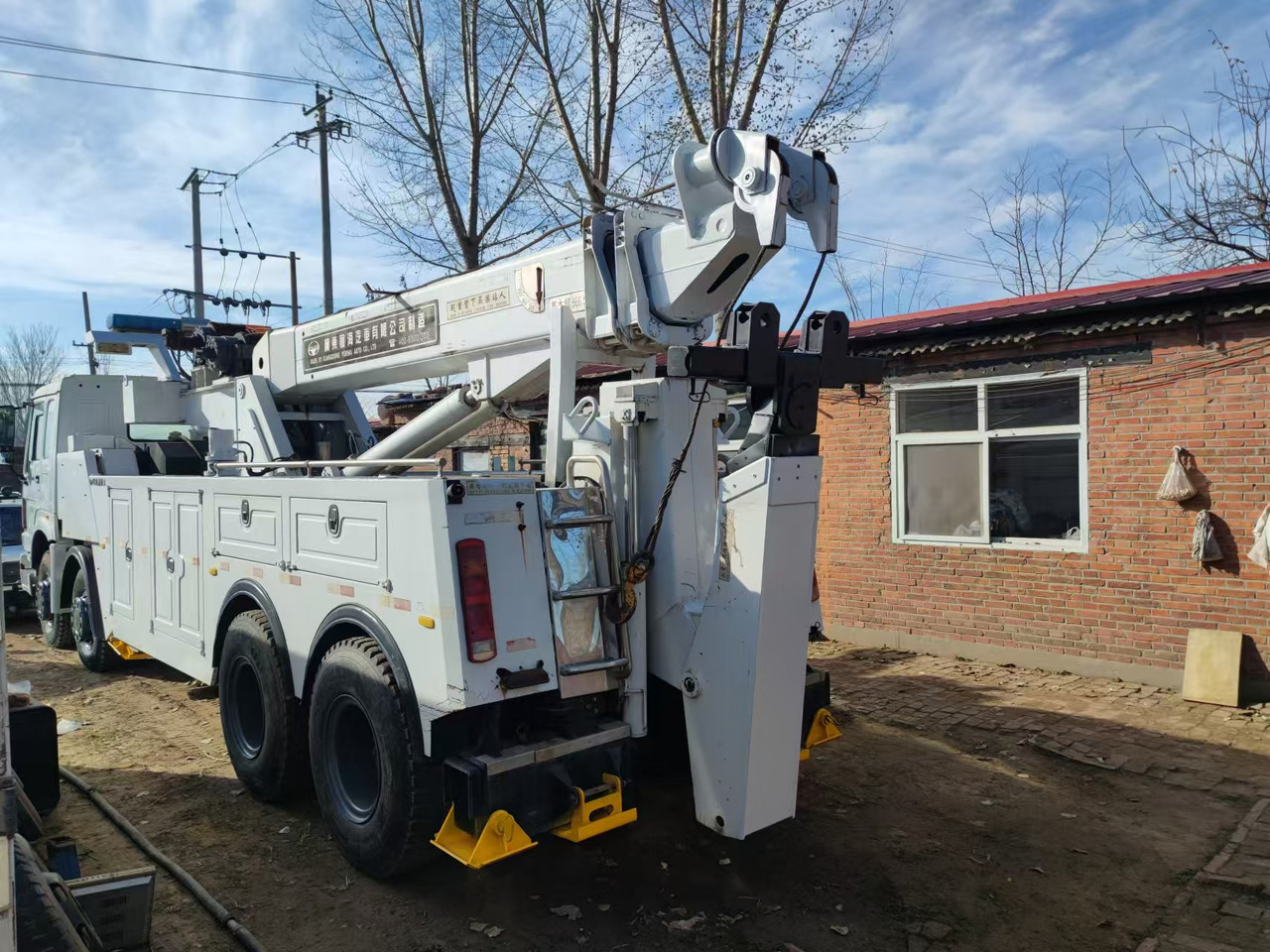 SINOTRUK 8×4,375HP - Camion grue: photos 4 SINOTRUK 8×4,375HP - Camion grue: photos 4