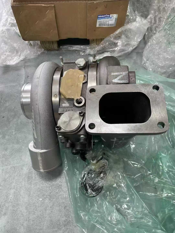 Turbocharger 6507-12-5010 - Turbocompresseur pour Pelle: photos 2 Turbocharger 6507-12-5010 - Turbocompresseur pour Pelle: photos 2