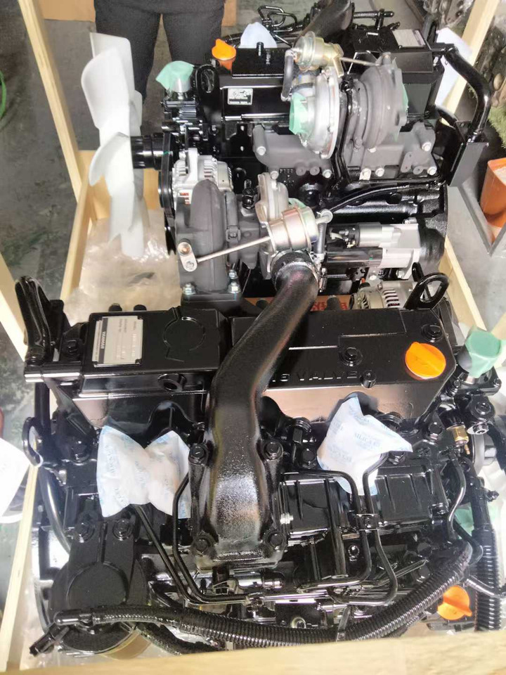 YANMAR 4TNV98T - Moteur pour Mini pelle: photos 1 YANMAR 4TNV98T - Moteur pour Mini pelle: photos 1