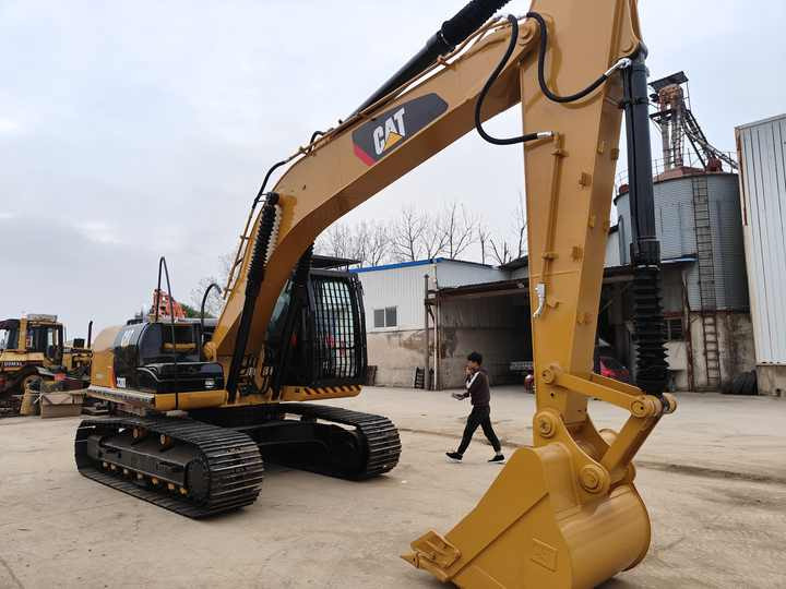 95% New Well Maintained Low Working Hours Used Excavator CAT320D CAT320d Used Excavator for Sale at the Lowest Price - Pelle sur chenille: photos 4 95% New Well Maintained Low Working Hours Used Excavator CAT320D CAT320d Used Excavator for Sale at the Lowest Price - Pelle sur chenille: photos 4