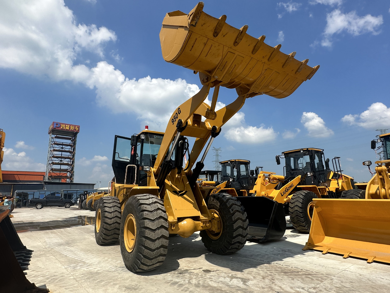BACKHOE LOADER Used High Quality CAT 950G Wheel Loader on Hot Sale CAT in Stock for Sale - Chargeuse sur pneus: photos 2 BACKHOE LOADER Used High Quality CAT 950G Wheel Loader on Hot Sale CAT in Stock for Sale - Chargeuse sur pneus: photos 2