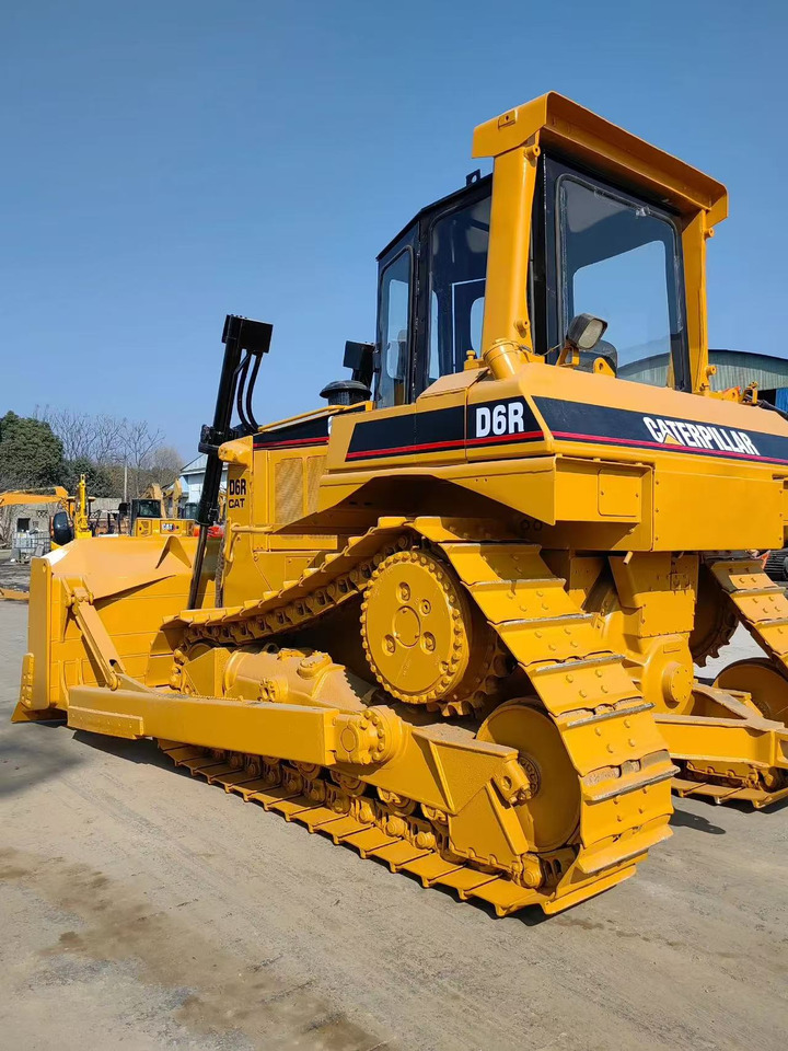 CAT Used Bulldozer D6R High Quality - Bulldozer: photos 2 CAT Used Bulldozer D6R High Quality - Bulldozer: photos 2
