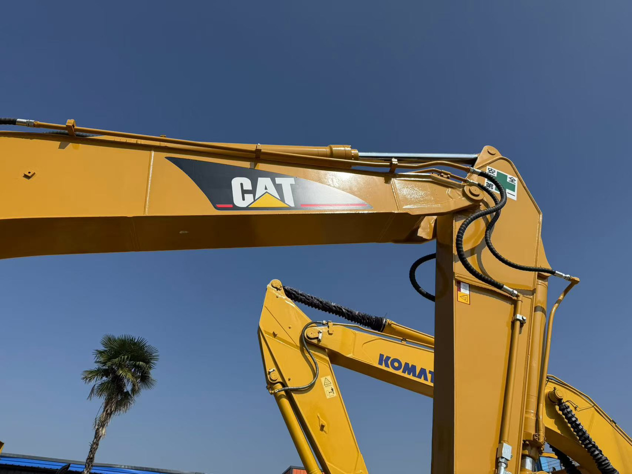 CATERPILLAR 320C - Pelle sur chenille: photos 5 CATERPILLAR 320C - Pelle sur chenille: photos 5