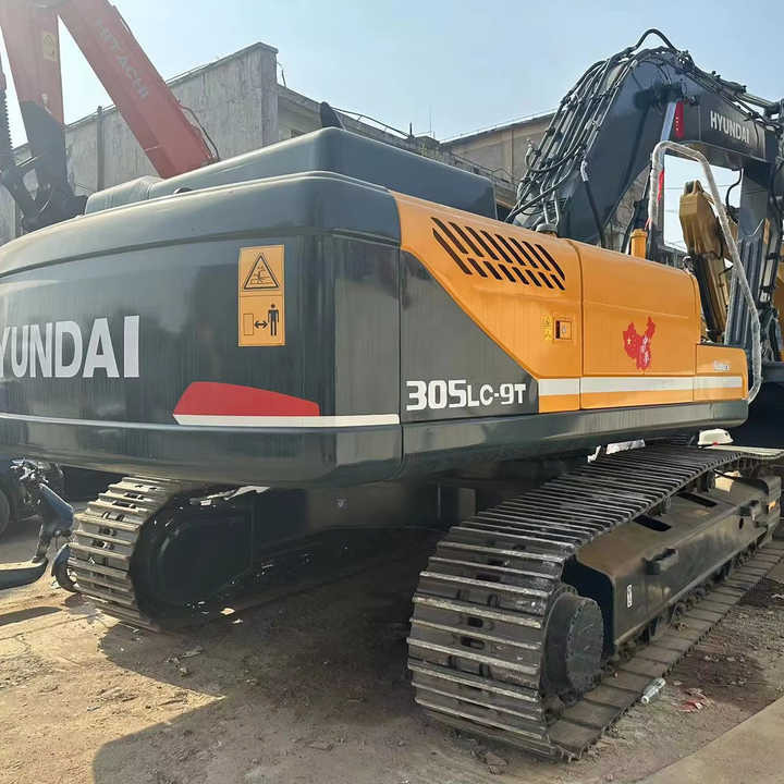 Heavy-Duty Hyundai 305 Excavator for Mining & Construction - Well-Maintained, Warranty Included - Pelle sur chenille: photos 2 Heavy-Duty Hyundai 305 Excavator for Mining & Construction - Well-Maintained, Warranty Included - Pelle sur chenille: photos 2