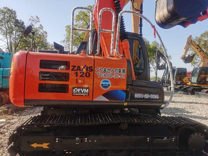 Japan Original Hitachi ZX120 Crawler Excavator Perfect for Various Projects Available Used Excavators for Sale - Pelle sur chenille: photos 2 Japan Original Hitachi ZX120 Crawler Excavator Perfect for Various Projects Available Used Excavators for Sale - Pelle sur chenille: photos 2