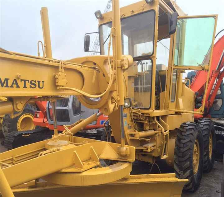 Japan Original Used Komatsu GD661A-1 Motor Grader GD661 in Condition - Niveleuse: photos 5 Japan Original Used Komatsu GD661A-1 Motor Grader GD661 in Condition - Niveleuse: photos 5