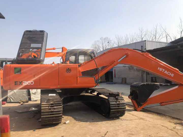 Original Japan Hitachi ZX200 Excavator Hitachi Excavator in Low Price for Hot Sale - Pelle sur chenille: photos 2 Original Japan Hitachi ZX200 Excavator Hitachi Excavator in Low Price for Hot Sale - Pelle sur chenille: photos 2