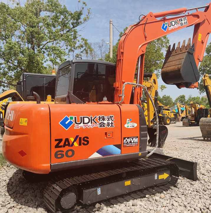 Pelle sur chenille Original Japan Hitachi ZX60 Excavator Hitachi Excavator in Low Price for Hot Sale: photos 1