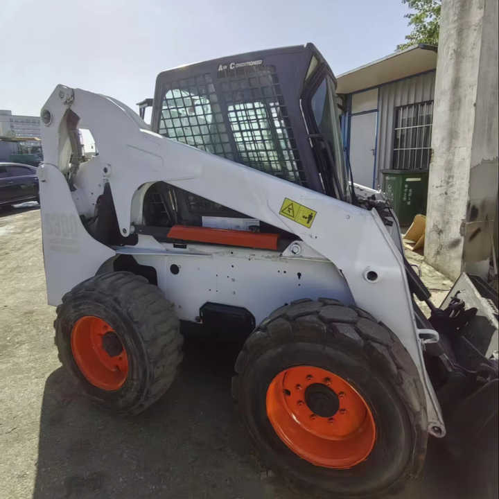 Second Hand Bobcat S300 Skid Steer Loader High Quality Cheap 95% New Used Mini Bobcati Bobcate S300 - Mini chargeuse: photos 1 Second Hand Bobcat S300 Skid Steer Loader High Quality Cheap 95% New Used Mini Bobcati Bobcate S300 - Mini chargeuse: photos 1