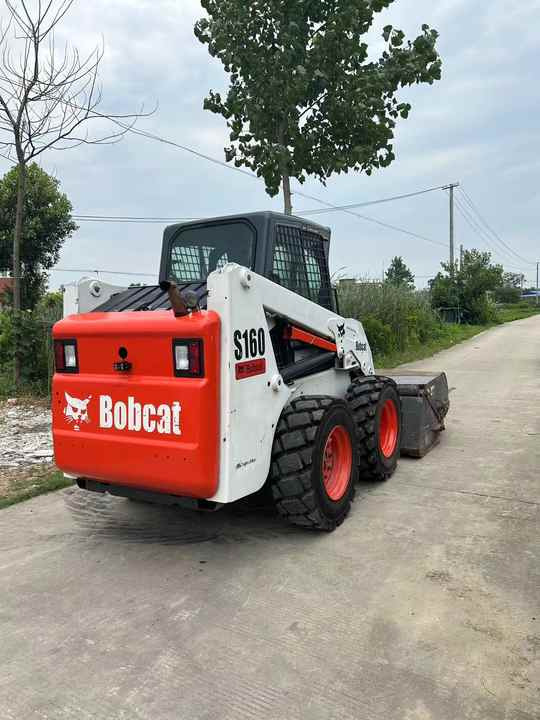 Used Bob Cat Bob Cat S160 Used Mini Skid Steer Wheel Loader Multifunctional Track Loaders Bobcat S160 2.7 Ton - Chargeuse sur pneus: photos 5 Used Bob Cat Bob Cat S160 Used Mini Skid Steer Wheel Loader Multifunctional Track Loaders Bobcat S160 2.7 Ton - Chargeuse sur pneus: photos 5