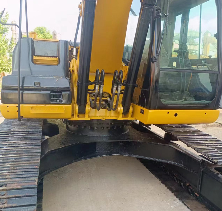 Used Caterpillar 320D Crawler Excavator Hot Sale Used Engineering & Construction Machinery - Pelle: photos 4 Used Caterpillar 320D Crawler Excavator Hot Sale Used Engineering & Construction Machinery - Pelle: photos 4