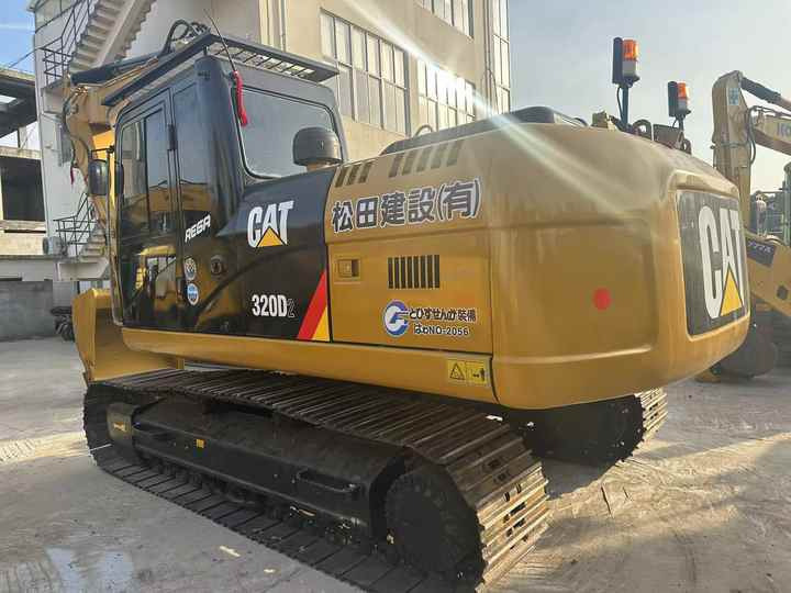 Used Caterpillar 320D Crawler Excavator in High Quality Waiting for Sale - Pelle: photos 2 Used Caterpillar 320D Crawler Excavator in High Quality Waiting for Sale - Pelle: photos 2
