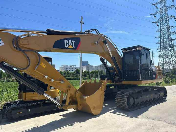Used Caterpillar 330D2L Crawler Excavator Foe Sale - Pelle sur chenille: photos 2 Used Caterpillar 330D2L Crawler Excavator Foe Sale - Pelle sur chenille: photos 2
