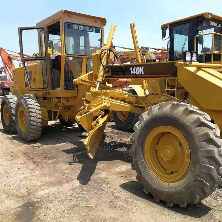 Used Caterpillar CAT 140k Land Road Motor Grader CAT140k Used Grader Cheap Price for Sale - Niveleuse: photos 1 Used Caterpillar CAT 140k Land Road Motor Grader CAT140k Used Grader Cheap Price for Sale - Niveleuse: photos 1