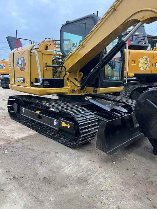 Used Caterpillar CAT 307E2 Crawler Mini Hydraulic Digger Second Hand Cat 307E2 Excavator - Mini pelle: photos 2 Used Caterpillar CAT 307E2 Crawler Mini Hydraulic Digger Second Hand Cat 307E2 Excavator - Mini pelle: photos 2