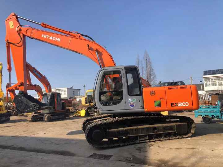 Used Excavator Hitachi Ex200 for Sale, Original Excavator - Pelle sur chenille: photos 4 Used Excavator Hitachi Ex200 for Sale, Original Excavator - Pelle sur chenille: photos 4