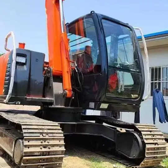 Used Hitachi Excavator ZX70 7ton Japan Import Second Hand Small Crawler ZX70 Excavator for Sale - Pelle sur chenille: photos 1 Used Hitachi Excavator ZX70 7ton Japan Import Second Hand Small Crawler ZX70 Excavator for Sale - Pelle sur chenille: photos 1