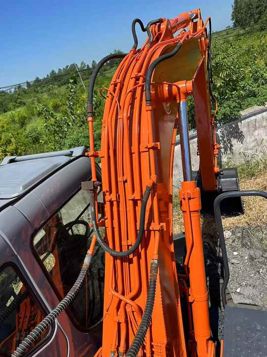 Pelle sur pneus Used Wheel Excavator Hitachi ZX 130W Made in Japan 13ton Hitachi Zx130w Wheel Excavator Price Used Hitachi Zx130 Excavator SALE: photos 6