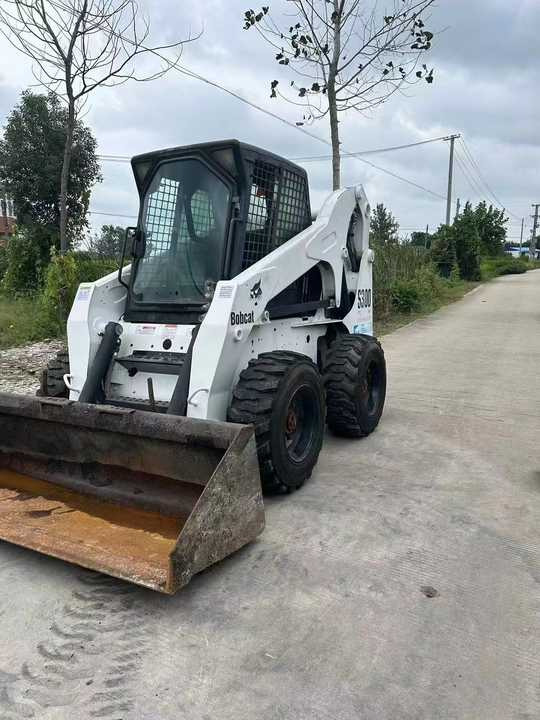 Very Good Machine Used Skid Wheel Loader Bobcat S300 for Sale - Mini chargeuse: photos 4 Very Good Machine Used Skid Wheel Loader Bobcat S300 for Sale - Mini chargeuse: photos 4