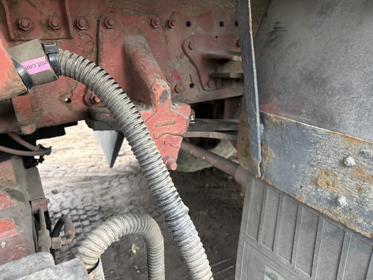 RENAULT Premium 260 - Camion à rideaux coulissants: photos 5 RENAULT Premium 260 - Camion à rideaux coulissants: photos 5