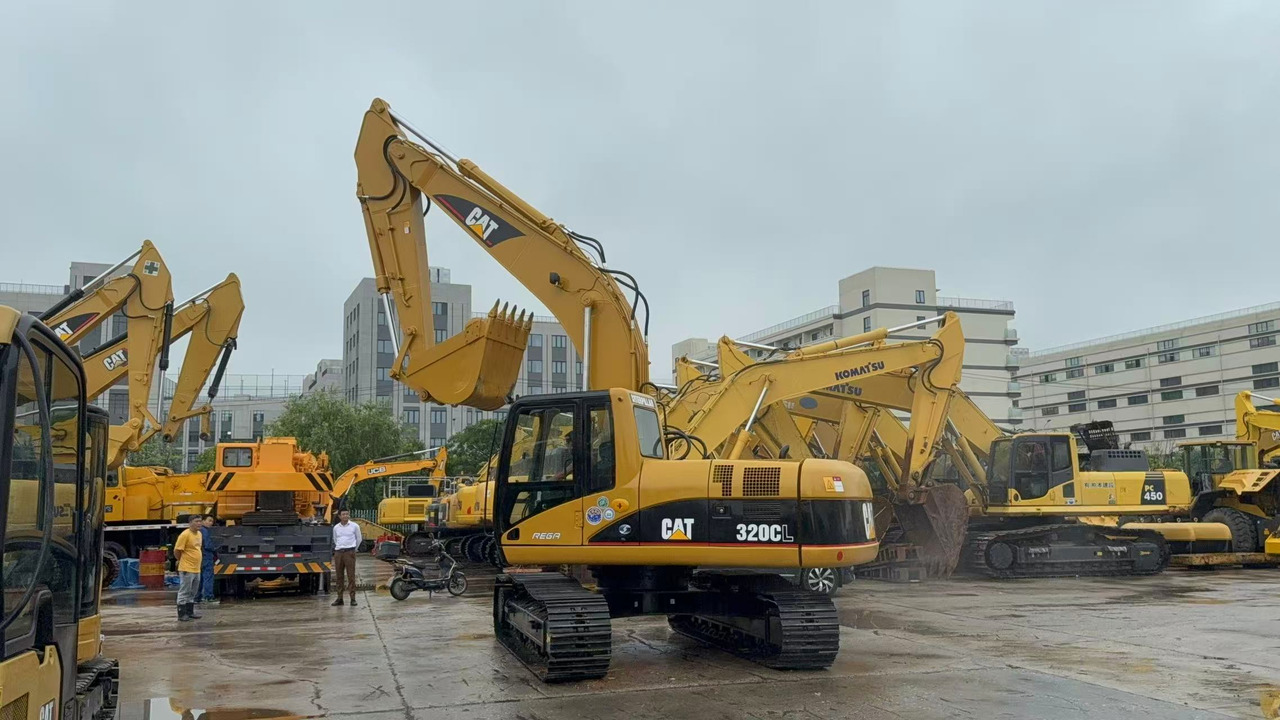 CATERPILLAR 320C - Pelle sur chenille: photos 4 CATERPILLAR 320C - Pelle sur chenille: photos 4