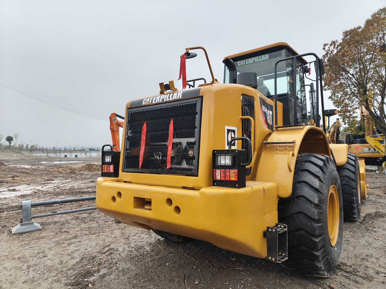 CATERPILLAR 966H - Chargeuse sur pneus: photos 3 CATERPILLAR 966H - Chargeuse sur pneus: photos 3