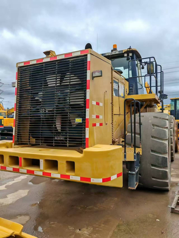 CATERPILLAR 986H - Chargeuse sur chenilles: photos 4 CATERPILLAR 986H - Chargeuse sur chenilles: photos 4